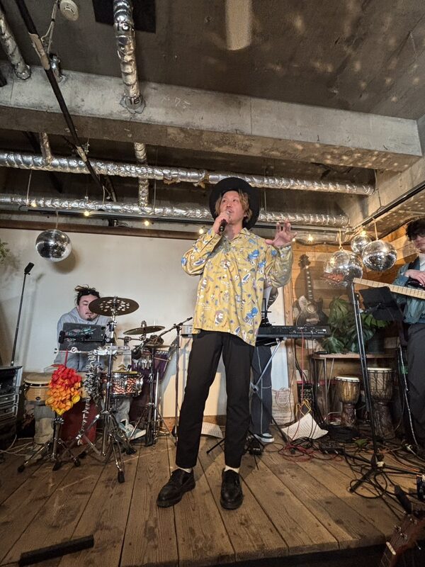 店内での音楽ライブ
